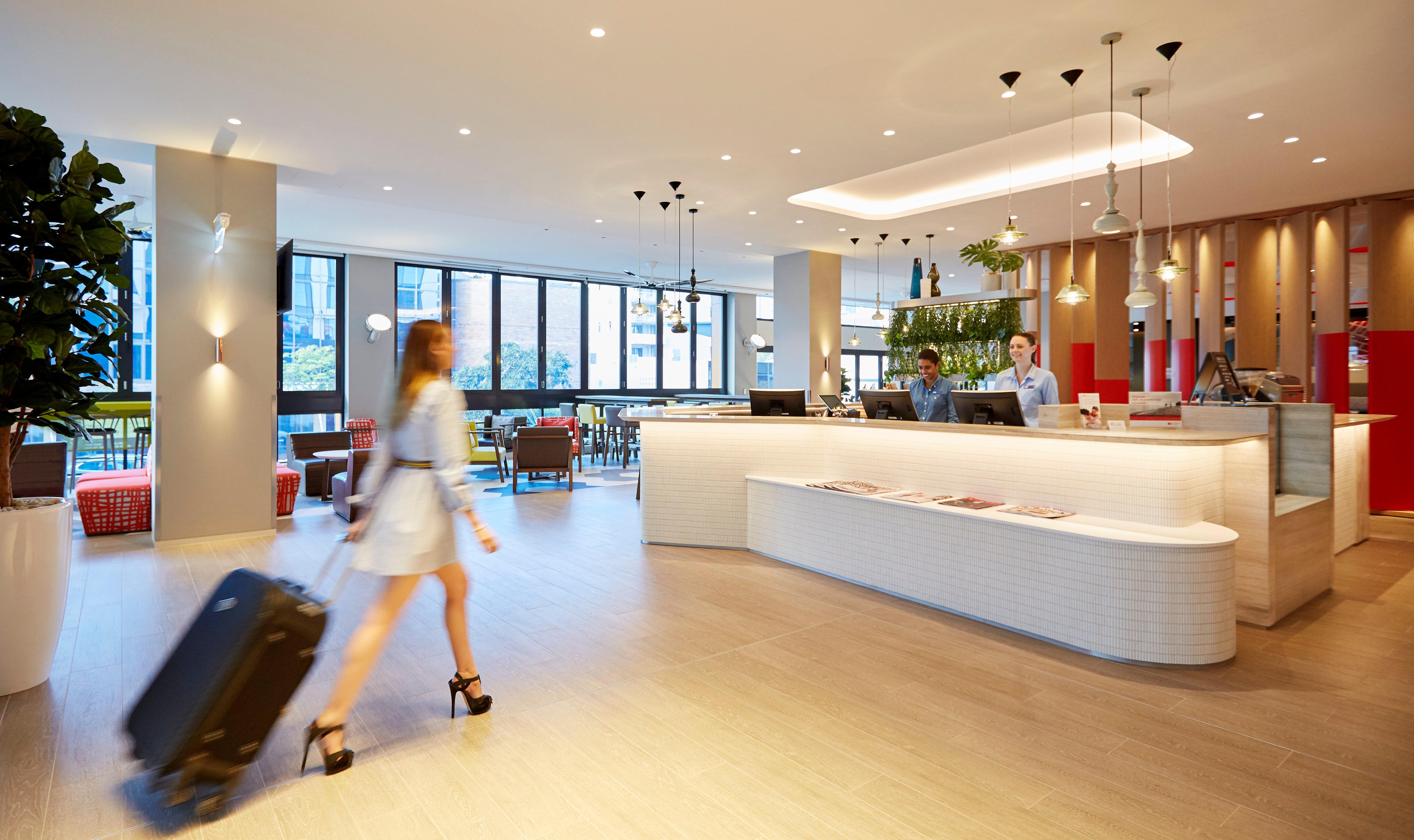 Holiday Inn Express Brisbane Central By Ihg Exterior photo