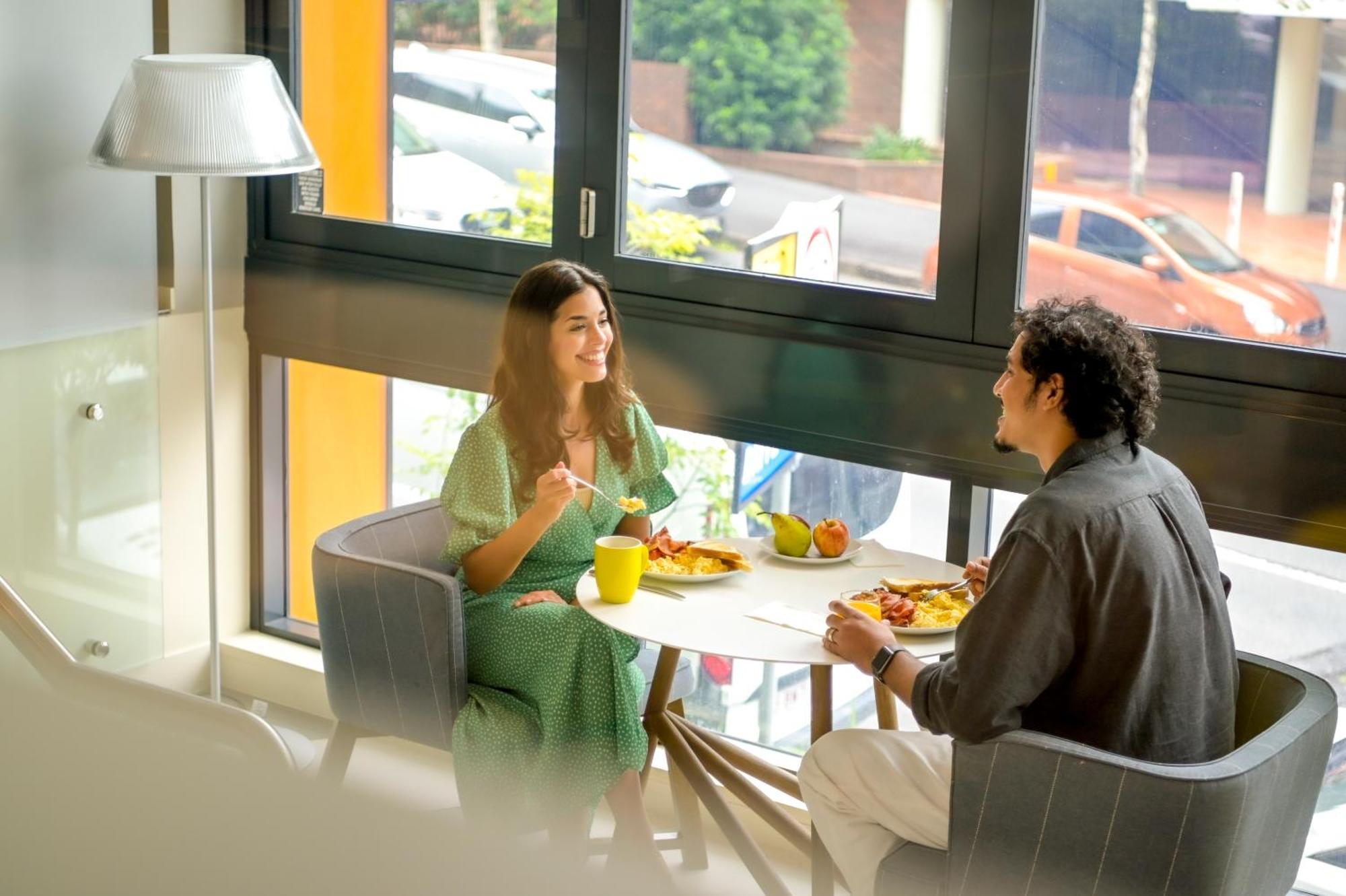 Holiday Inn Express Brisbane Central By Ihg Exterior photo